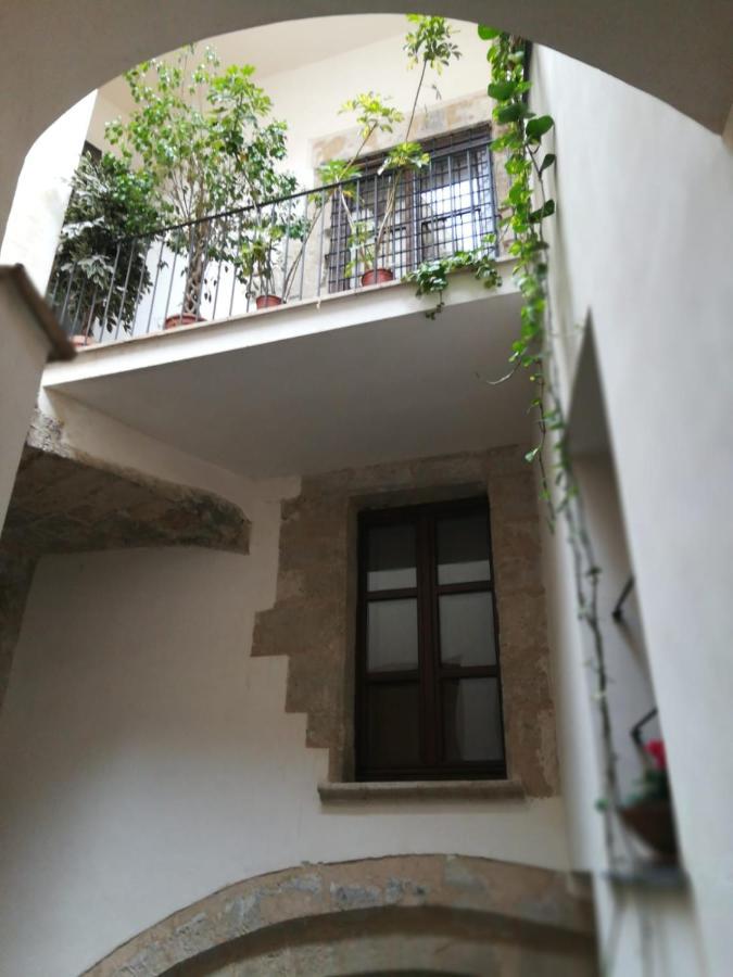 "Guttuso Tribute Suite" Experience Apartment Palermo Buitenkant foto